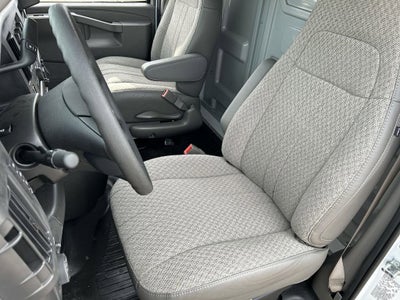 2025 GMC Savana Cutaway 3500 1WT