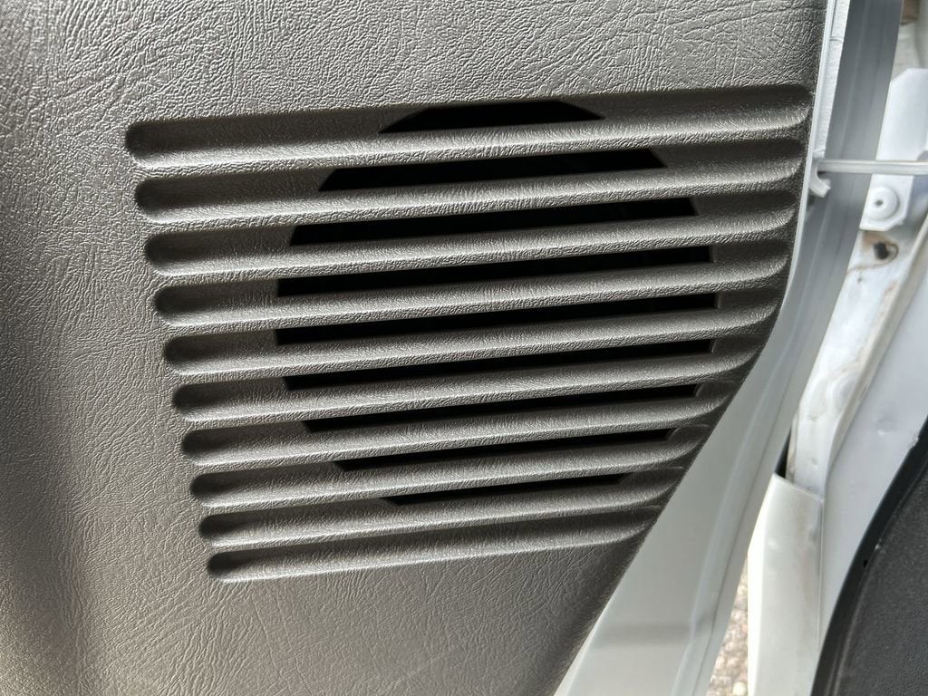 2025 GMC Savana Cutaway 3500 1WT