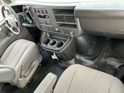 2025 GMC Savana Cutaway 3500 1WT