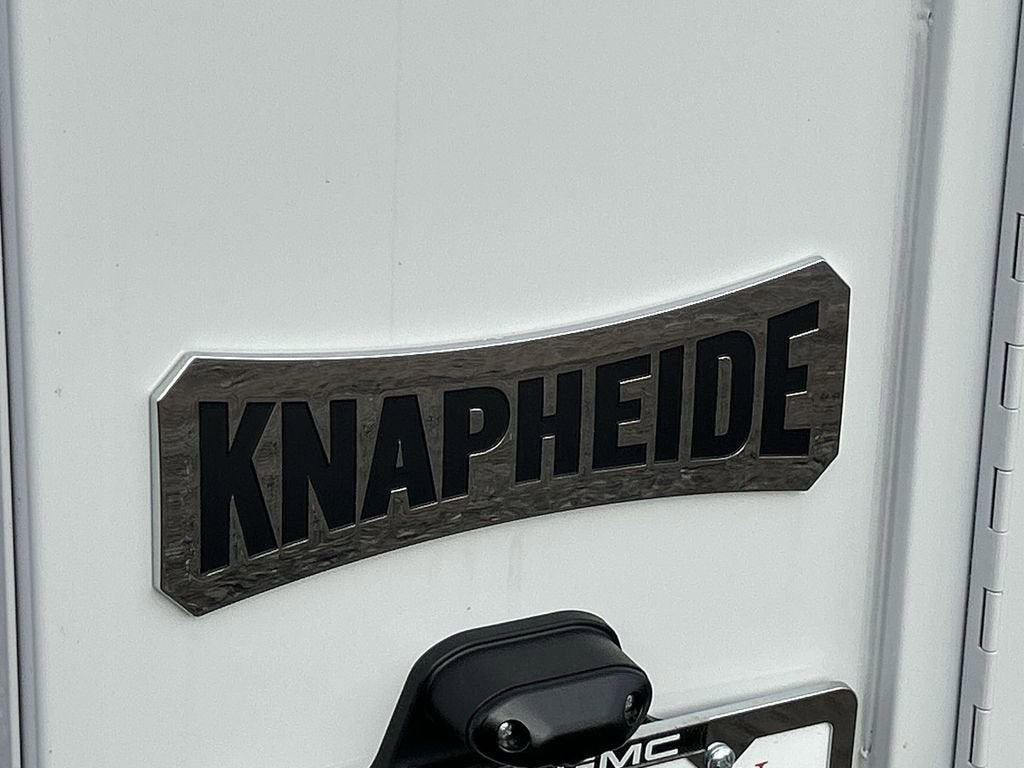 2025 GMC Savana Cutaway 3500 1WT