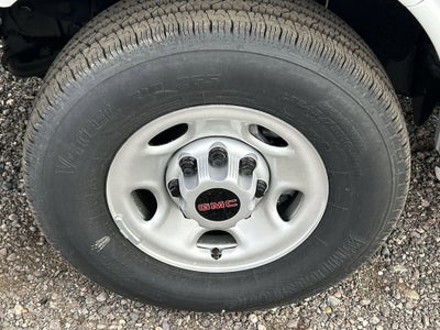 2025 GMC Savana Cutaway 3500 1WT