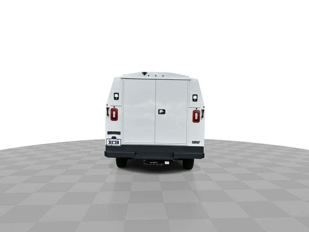 2025 GMC Savana Cutaway 3500 1WT