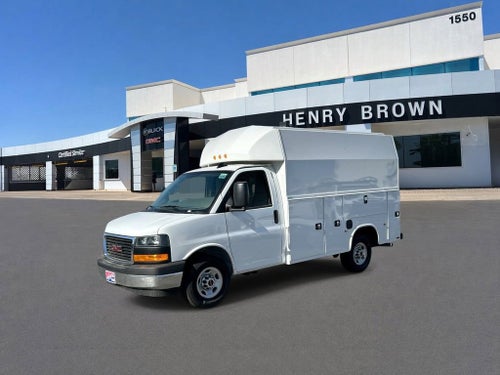 2025 GMC Savana Cutaway 3500 1WT