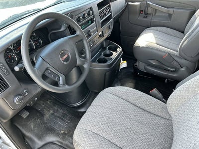2025 GMC Savana Cutaway 3500 1WT