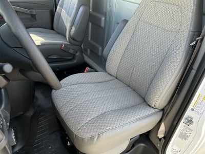 2025 GMC Savana Cutaway 3500 1WT