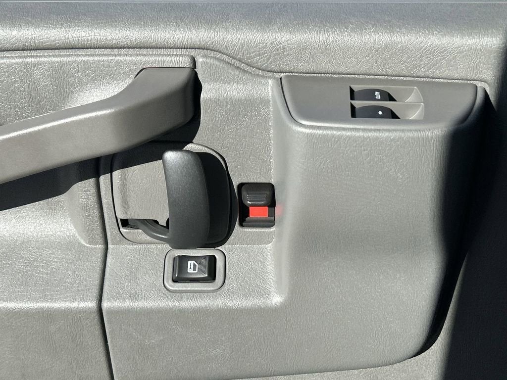 2025 GMC Savana Cutaway 3500 1WT