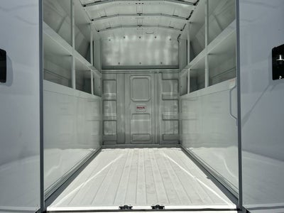 2025 GMC Savana Cutaway 3500 1WT