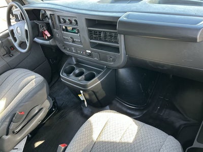 2025 GMC Savana Cutaway 3500 1WT