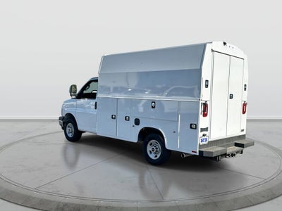 2025 GMC Savana Cutaway 3500 1WT