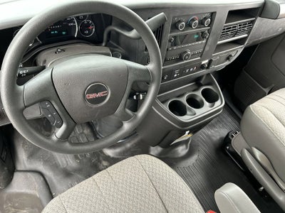 2025 GMC Savana Cutaway 3500 1WT