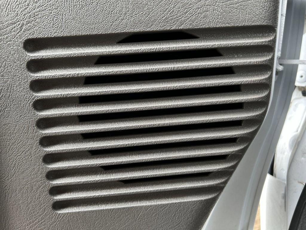 2025 GMC Savana Cutaway 3500 1WT