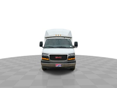2025 GMC Savana Cutaway 3500 1WT