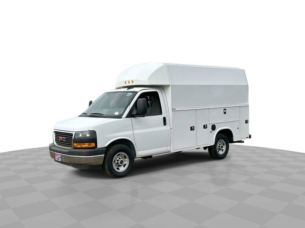 2025 GMC Savana Cutaway 3500 1WT