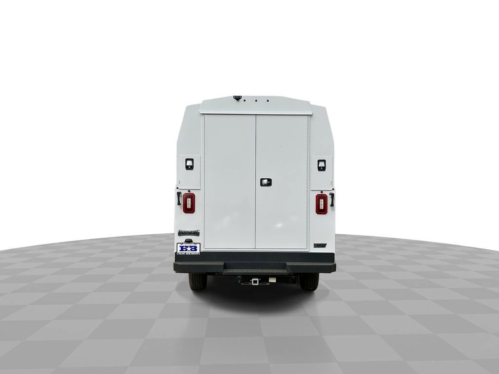 2025 GMC Savana Cutaway 3500 1WT