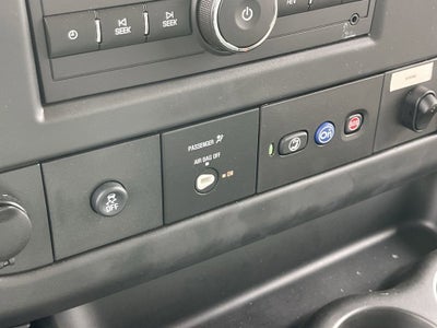 2025 GMC Savana Cutaway 3500 1WT