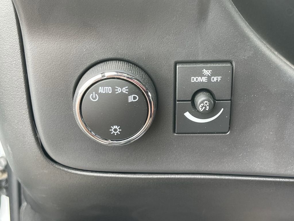 2025 GMC Savana Cutaway 3500 1WT