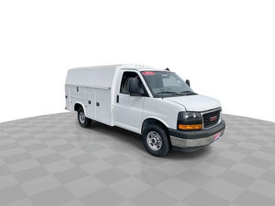 2025 GMC Savana Cutaway 3500 1WT