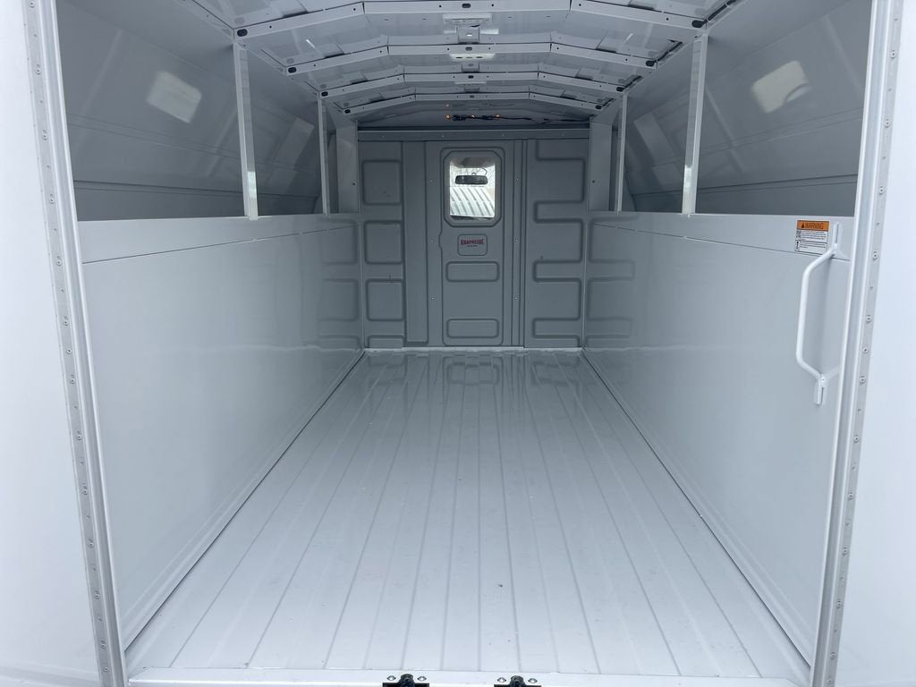 2025 GMC Savana Cutaway 3500 1WT