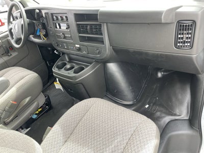 2025 GMC Savana Cutaway 3500 1WT