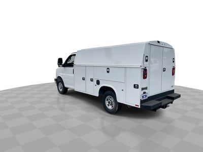 2025 GMC Savana Cutaway 3500 1WT