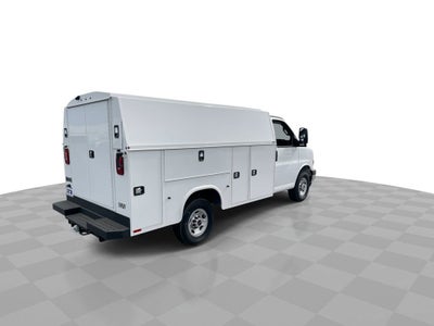 2025 GMC Savana Cutaway 3500 1WT