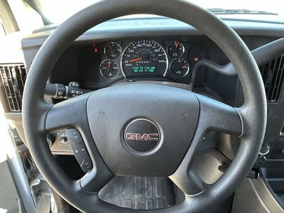 2025 GMC Savana Cutaway 3500 1WT