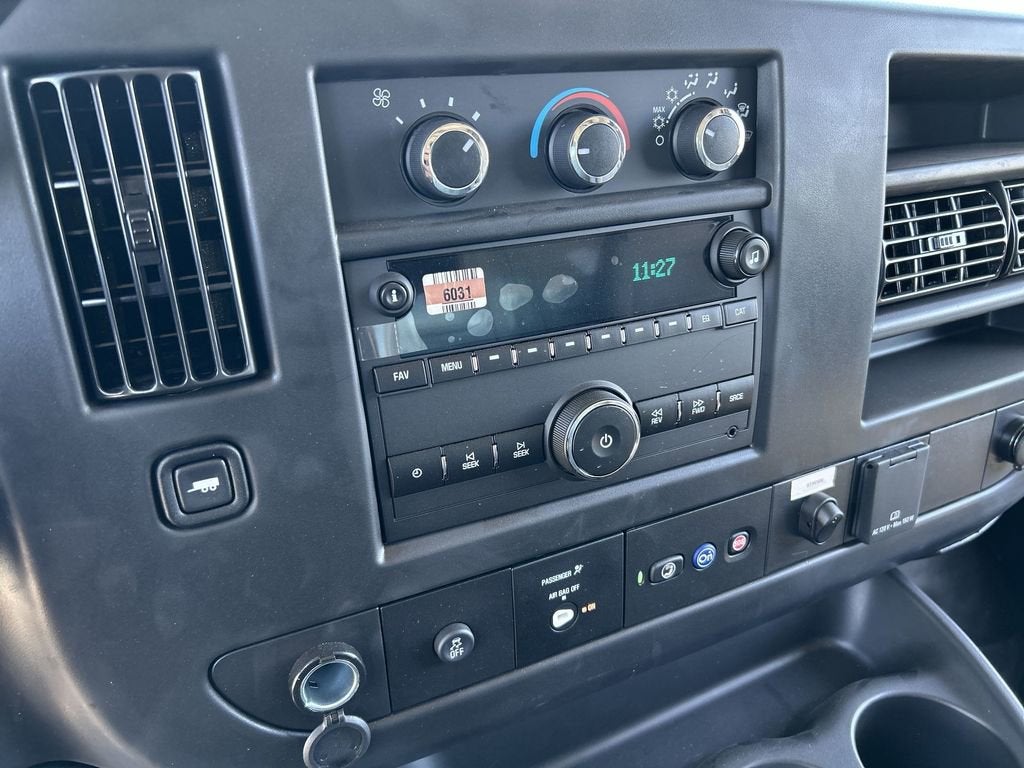 2025 GMC Savana Cutaway 3500 1WT