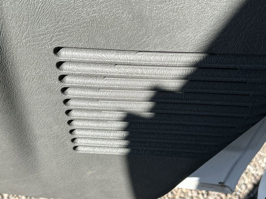 2025 GMC Savana Cutaway 3500 1WT