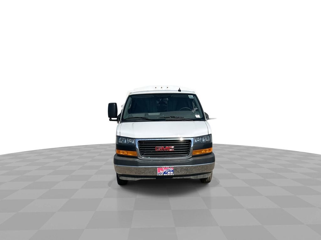 2025 GMC Savana Cutaway 3500 1WT