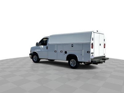 2025 GMC Savana Cutaway 3500 1WT