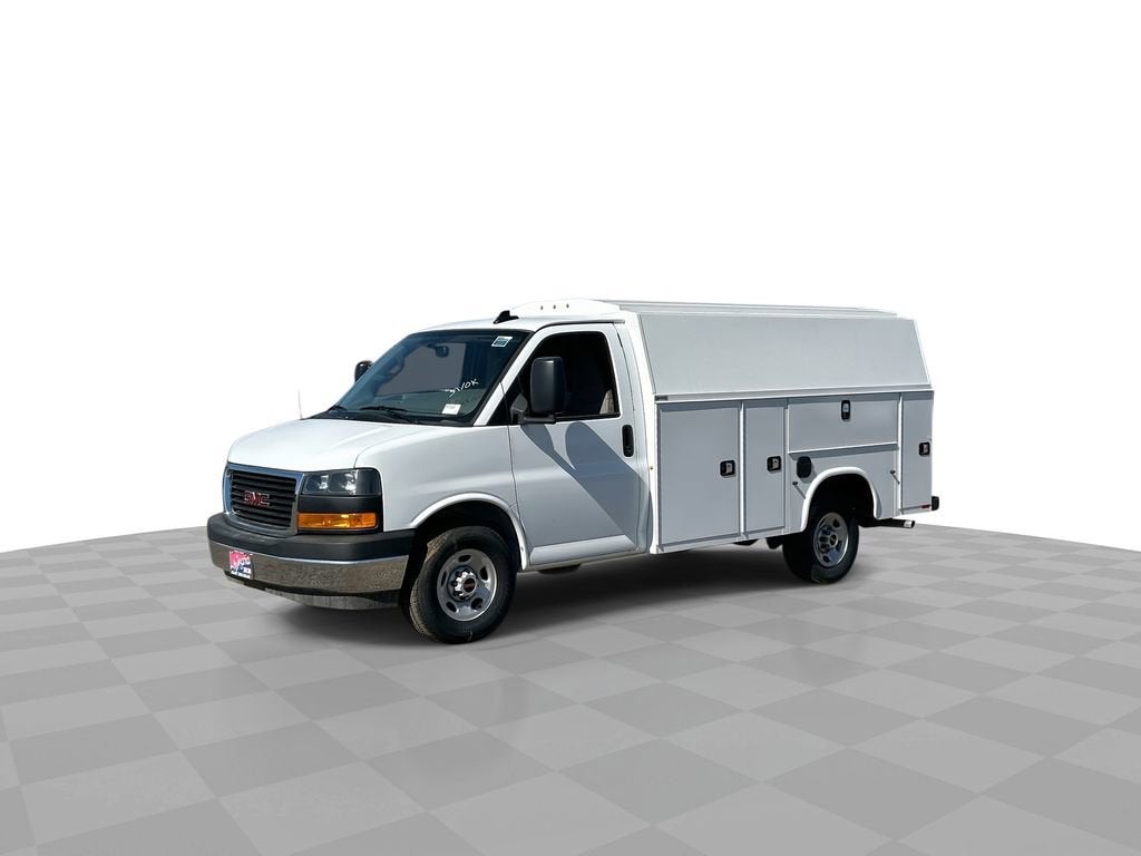 2025 GMC Savana Cutaway 3500 1WT