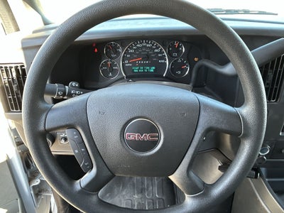 2025 GMC Savana Cutaway 3500 1WT