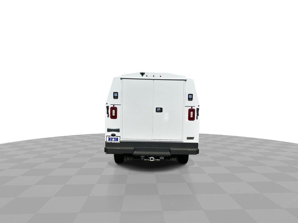 2025 GMC Savana Cutaway 3500 1WT