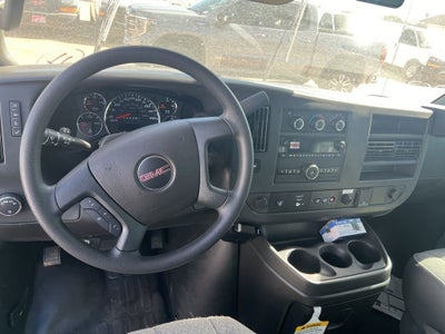 2025 GMC Savana Cutaway 3500 1WT
