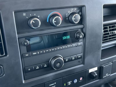 2025 GMC Savana Cutaway 3500 1WT