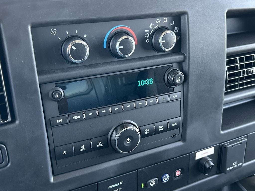 2025 GMC Savana Cutaway 3500 1WT