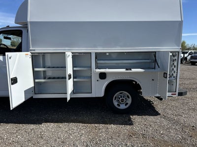 2025 GMC Savana Cutaway 3500 1WT