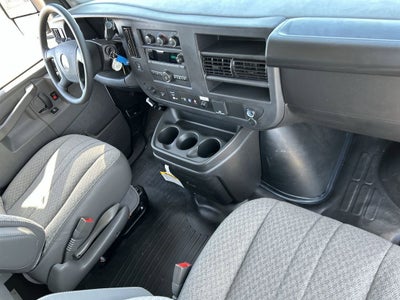 2025 GMC Savana Cutaway 3500 1WT