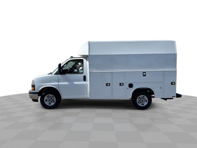 2025 GMC Savana Cutaway 3500 1WT