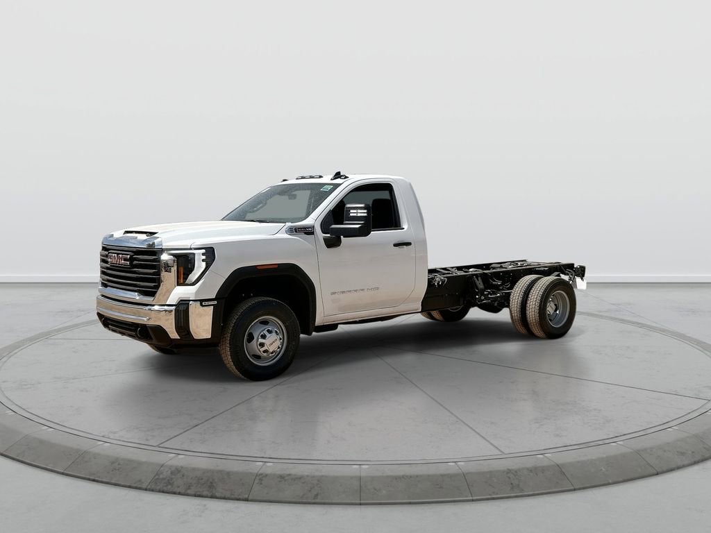 2026 GMC Sierra 3500 HD Chassis Cab Pro