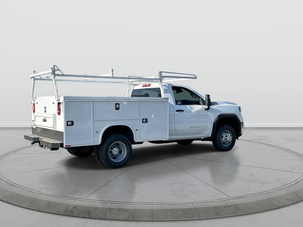2026 GMC Sierra 3500 HD Chassis Cab Pro