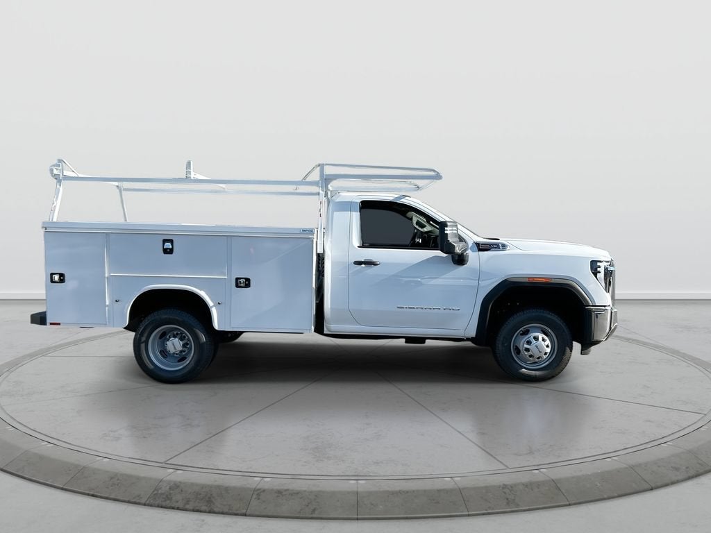 2026 GMC Sierra 3500 HD Chassis Cab Pro