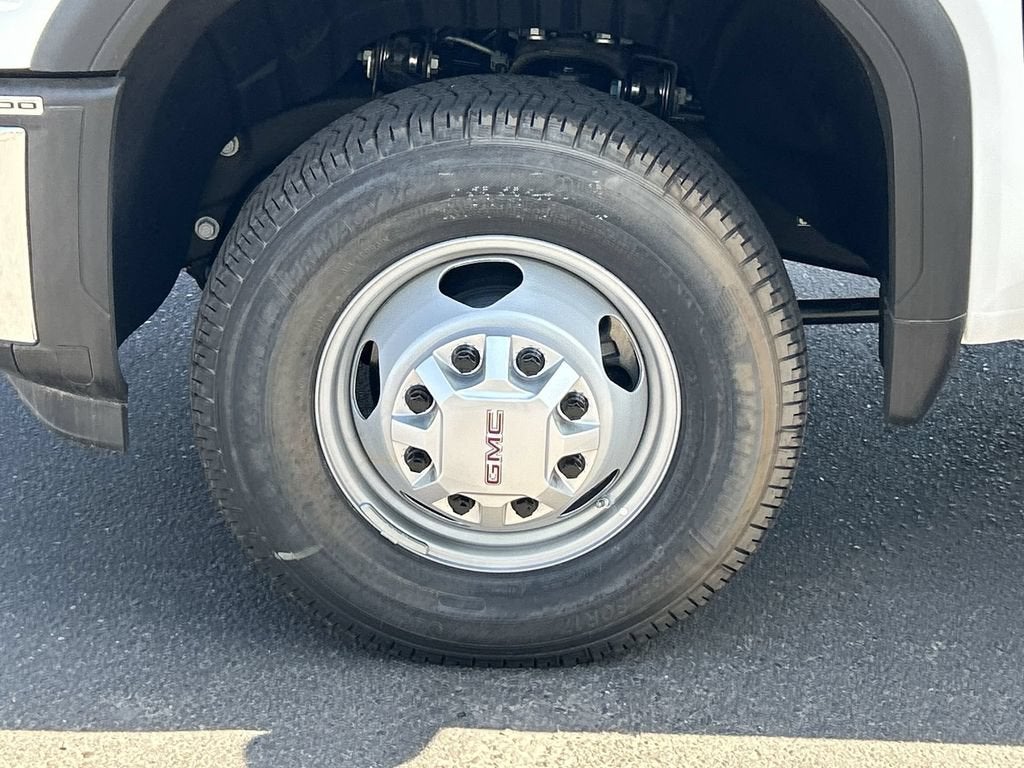2026 GMC Sierra 3500 HD Chassis Cab Pro