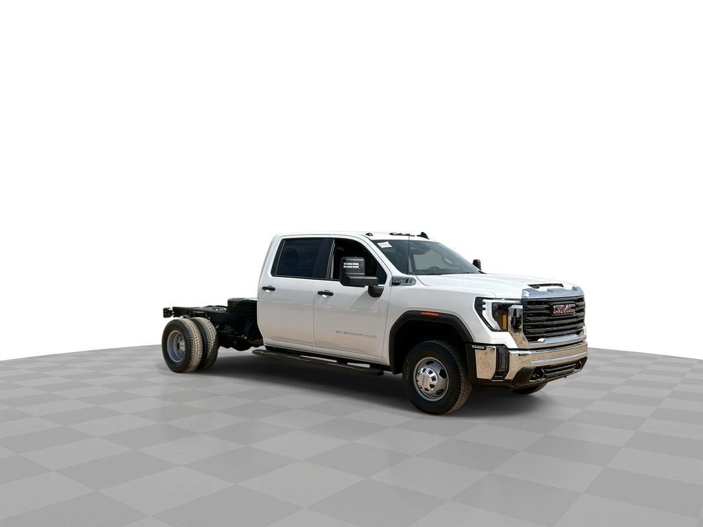 2026 GMC Sierra 3500 HD Chassis Cab Pro