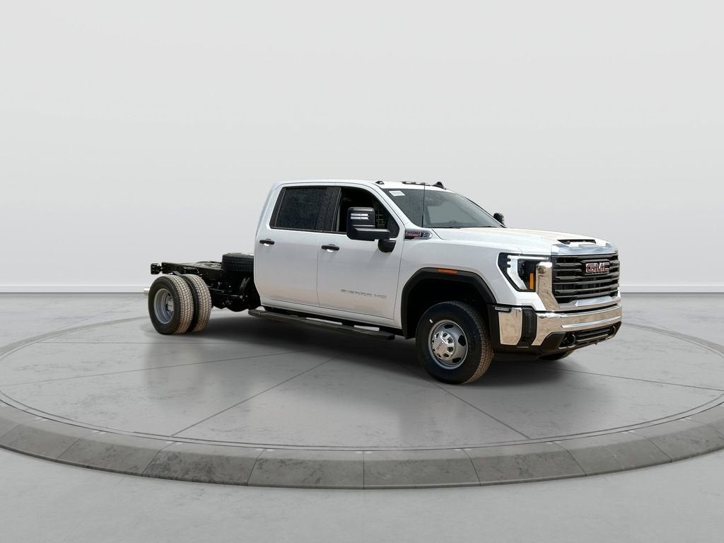 2026 GMC Sierra 3500 HD Chassis Cab Pro