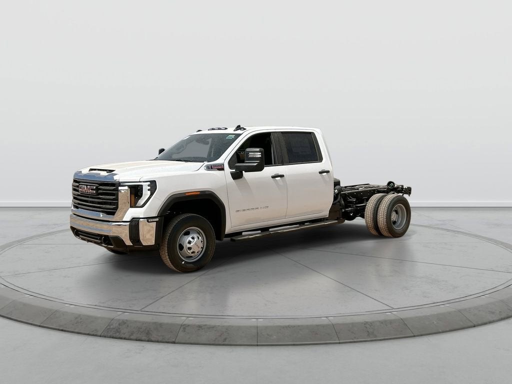 2026 GMC Sierra 3500 HD Chassis Cab Pro