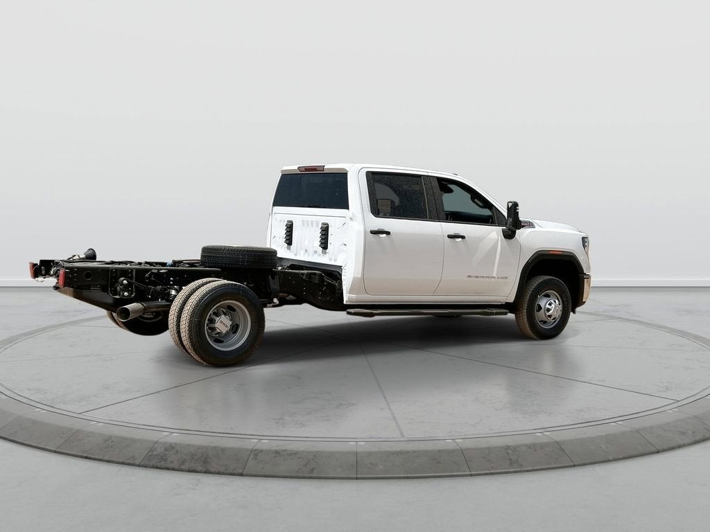 2026 GMC Sierra 3500 HD Chassis Cab Pro