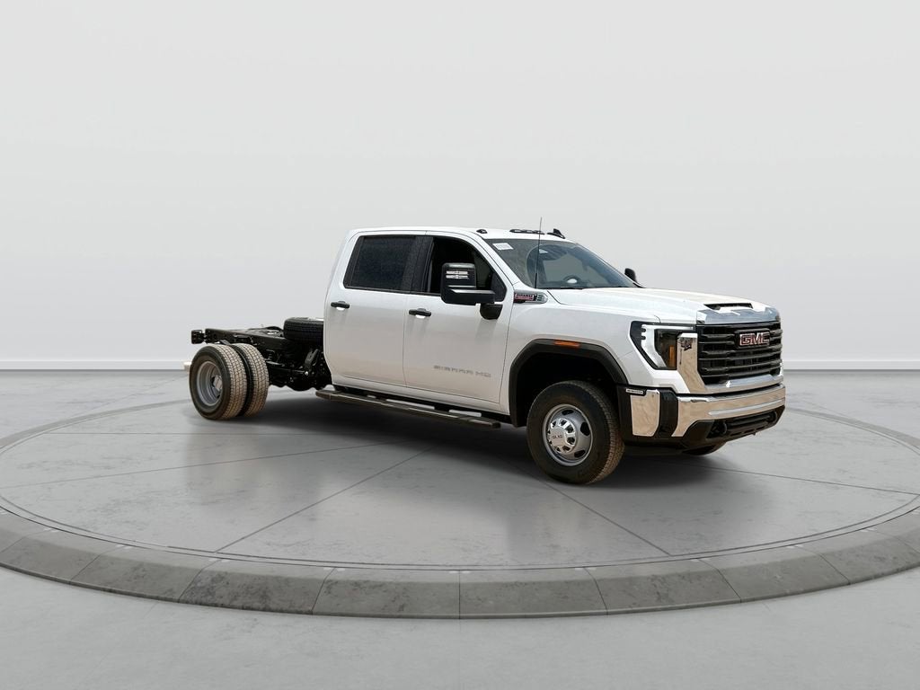2026 GMC Sierra 3500 HD Chassis Cab Pro