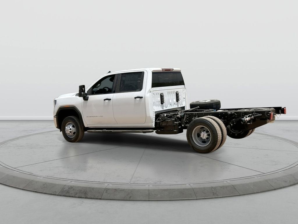 2026 GMC Sierra 3500 HD Chassis Cab Pro