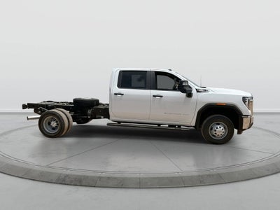 2026 GMC Sierra 3500 HD Chassis Cab Pro